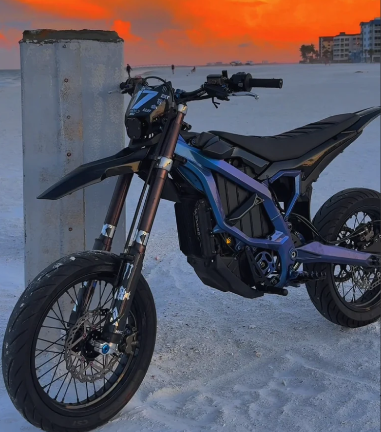 surron ultra bee supermotos